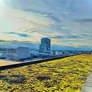 Penthouse Rooftop Loft, 190sq, Panorama View, 1min To Main Station- 5min To Apartment
